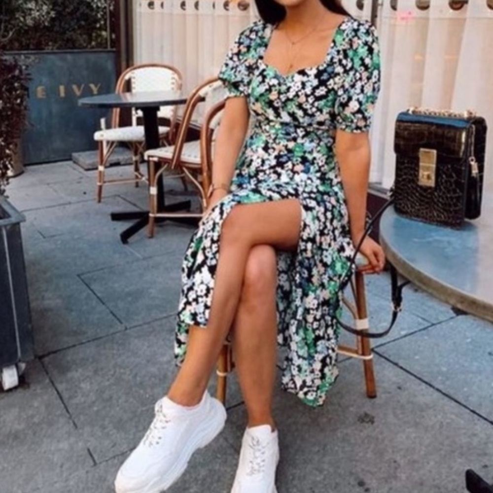 H&M puff sleeve floral dress side slit